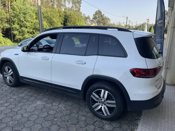 Mercedes-Benz EQB 2022 - 32900 EUR, 150000 km - AUTO.MOTO.pt - 150000km - foto 3 de 15