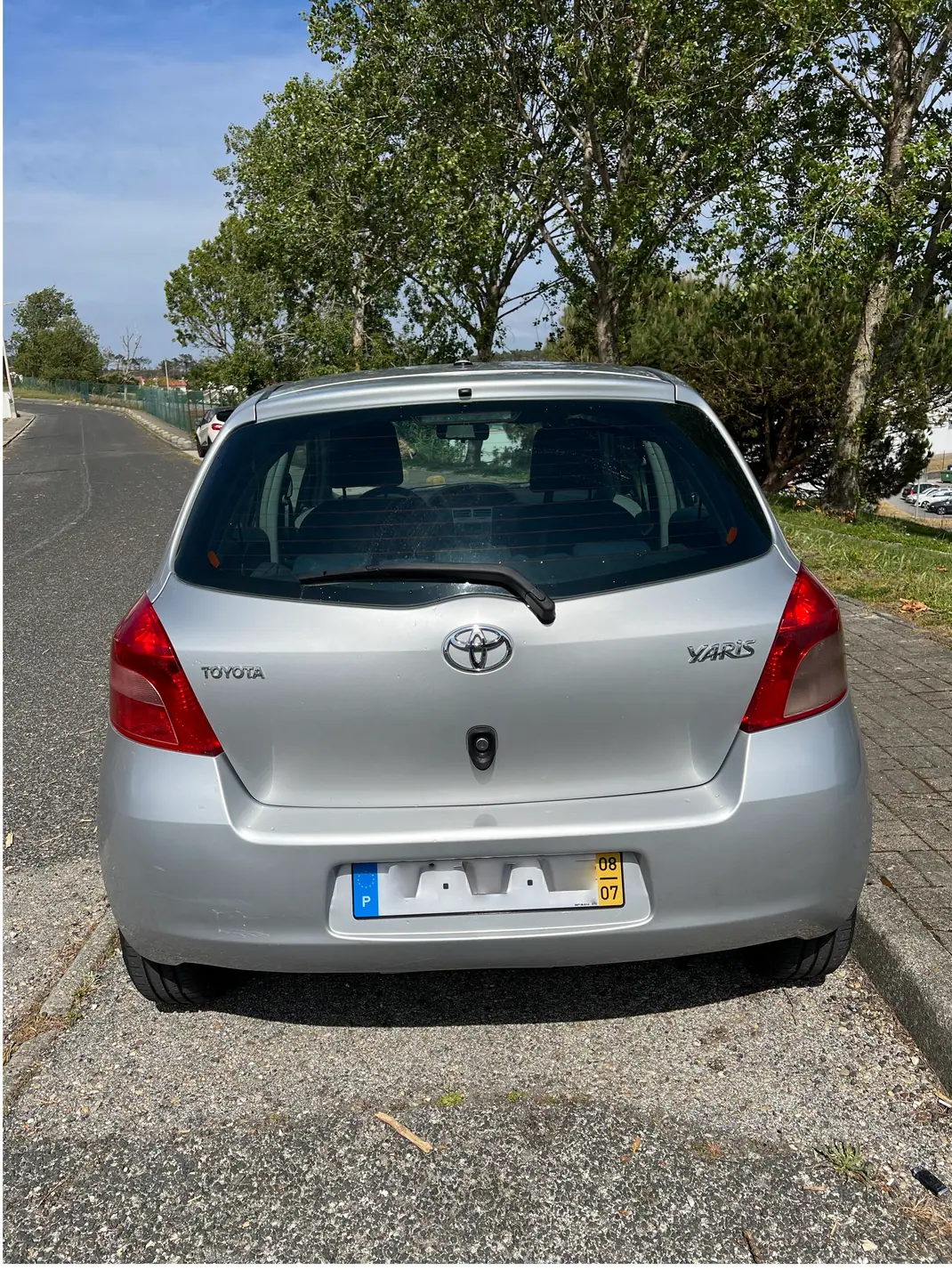 Toyota Yaris 2008 - 4990 EUR, 101600 km - AUTO.MOTO.pt - 101600km - foto 4 de 10
