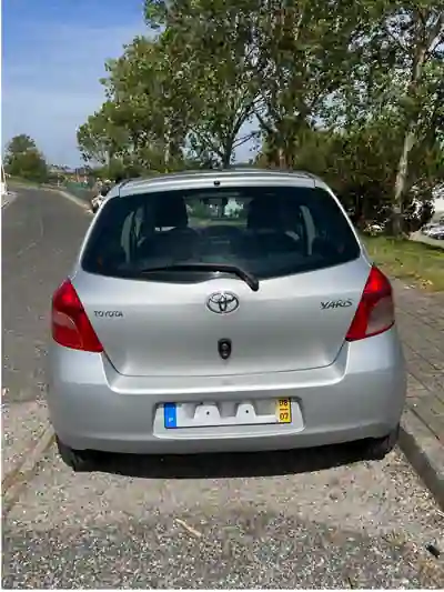 Toyota Yaris 2008 - 4990 EUR, 101600 km - AUTO.MOTO.pt - 101600km - foto 4 de 10