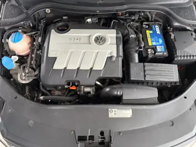 Volkswagen Passat CC 2010 - 13990 EUR, 162335 km - AUTO.MOTO.pt - 162335km - foto 21 de 21