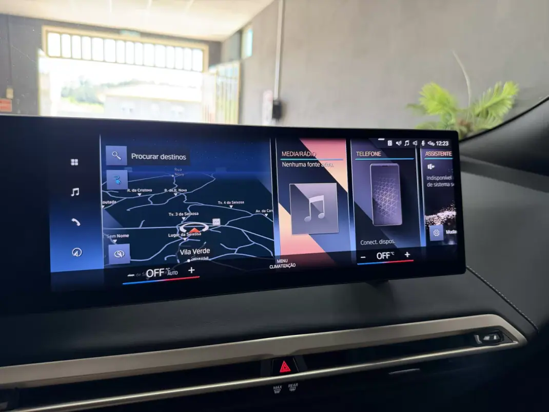 BMW iX 2023 - 58990 EUR, 72846 km - AUTO.MOTO.pt - 72846km - foto 20 de 22