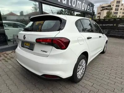 Fiat Tipo 2020 - 14900 EUR, 66570 km - AUTO.MOTO.pt - 66570km - foto 8 de 11