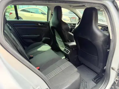 Renault Mégane Sport Tourer 2017 - 13300 EUR, 162000 km - AUTO.MOTO.pt - 162000km - foto 10 de 11