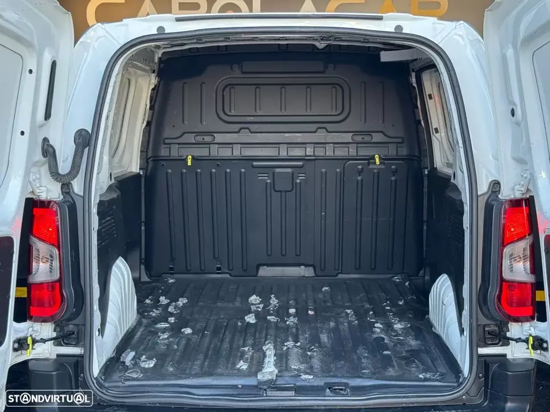 Peugeot 2019 - 13450 EUR, 90000 km - AUTO.MOTO.pt - 90000km - foto 7 de 15