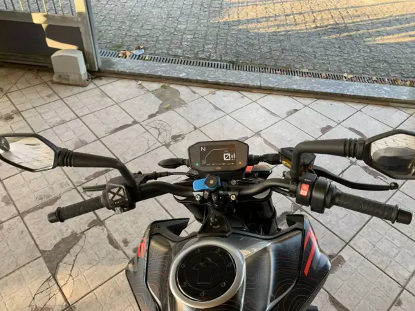 KTM Duke 990 R 2021 - 7950 EUR, 5429 km - AUTO.MOTO.pt - 5429km - foto 8 de 18