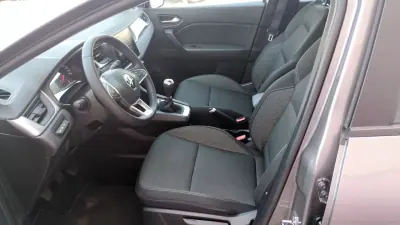 Renault Captur 2022 - 15950 EUR, 77000 km - AUTO.MOTO.pt - 77000km - foto 18 de 42