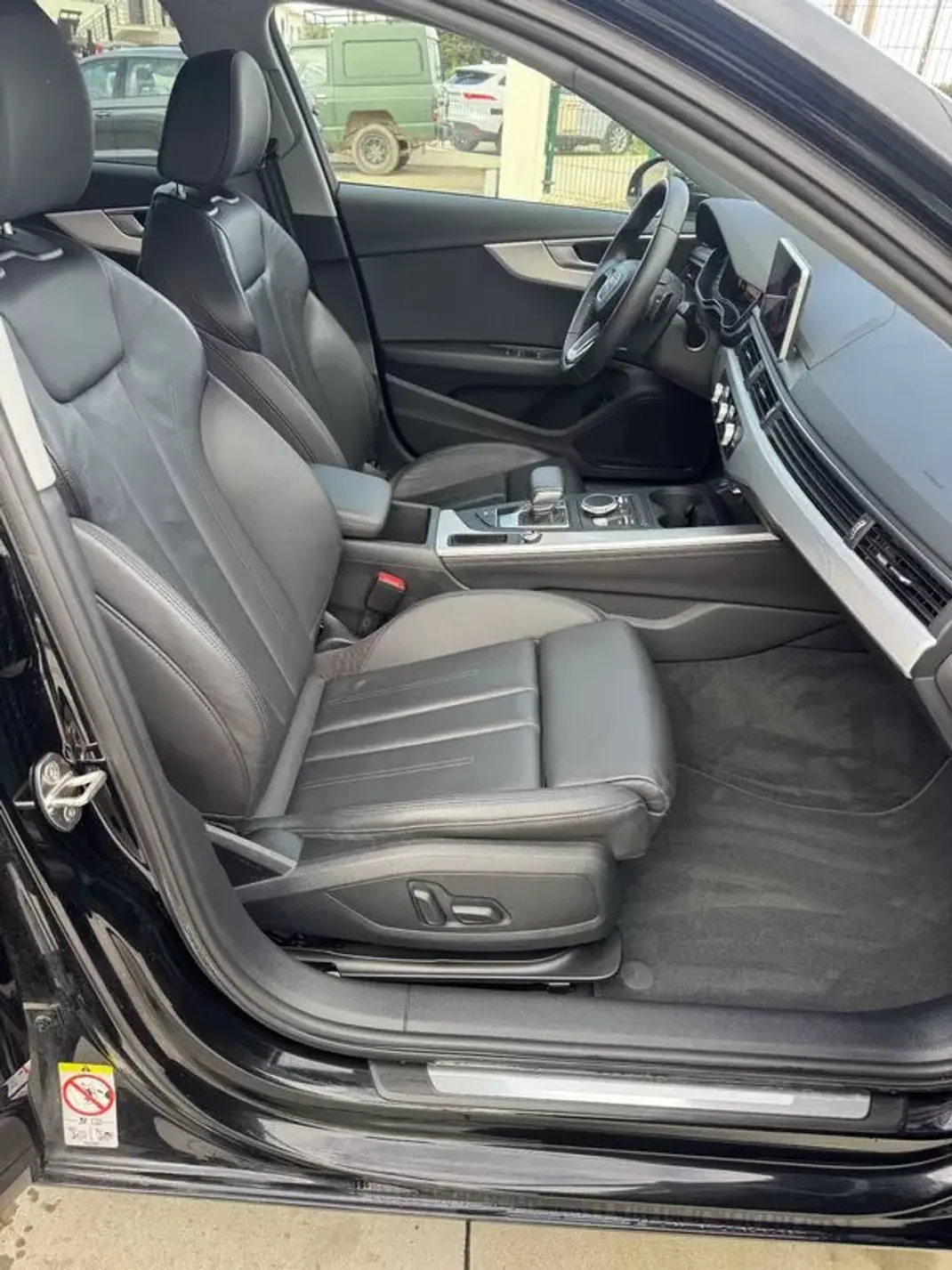 Audi A4 Avant 2020 - 30900 EUR, 129950 km - AUTO.MOTO.pt - 129950km - foto 38 de 41