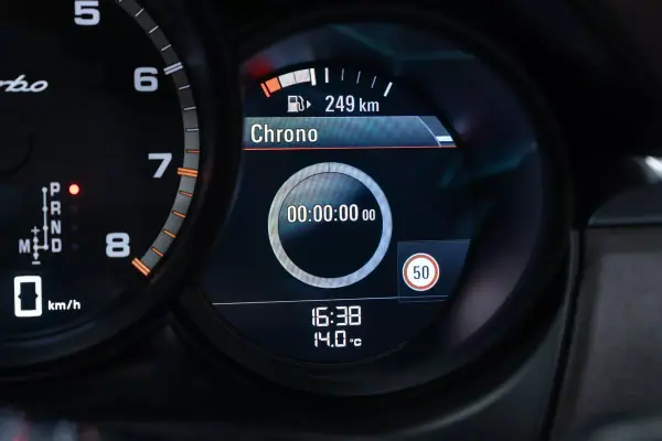 Porsche Macan 2016 - 49950 EUR, 131000 km - AUTO.MOTO.pt - 131000km - foto 35 de 53