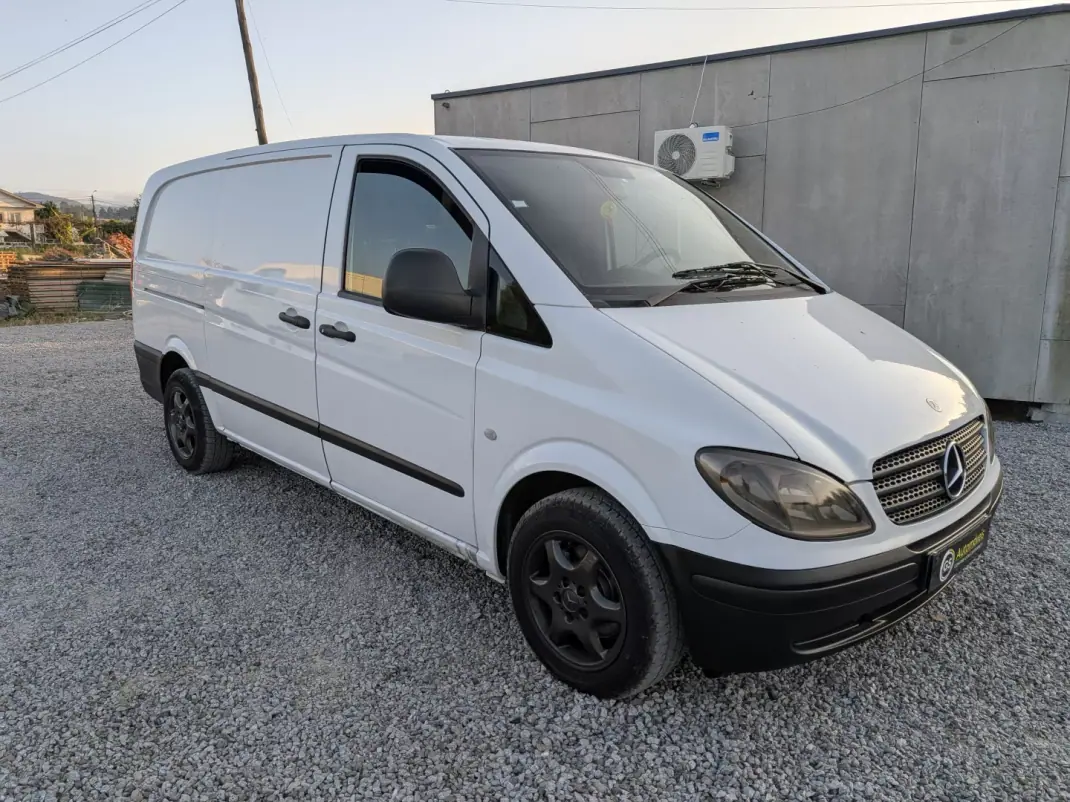 Mercedes-Benz 2004 - 8900 EUR, 330000 km - AUTO.MOTO.pt - 330000km - foto 1 de 15