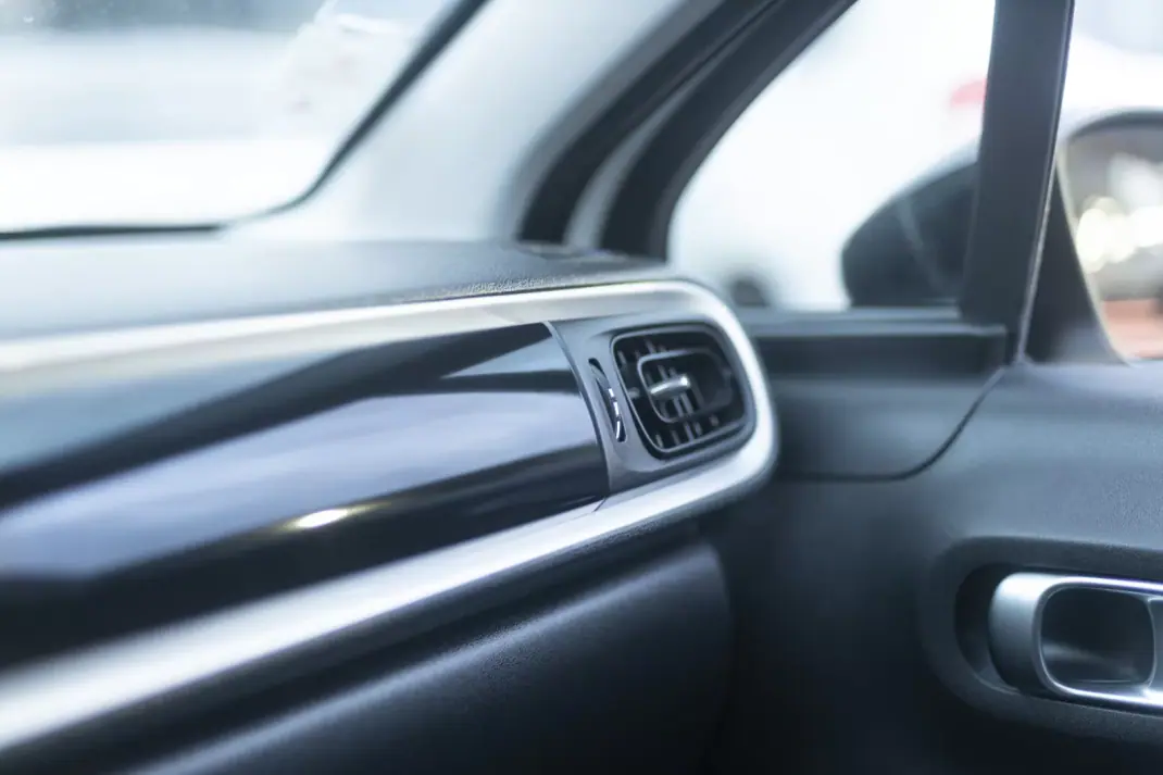 Citroën C3 2018 - 9500 EUR, 130900 km - AUTO.MOTO.pt - 130900km - foto 17 de 26