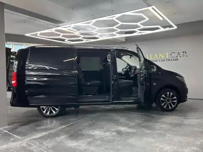 Mercedes-Benz Vito Tourer 2023 - 51900 EUR, 70000 km - 70000km - foto 9 de 13