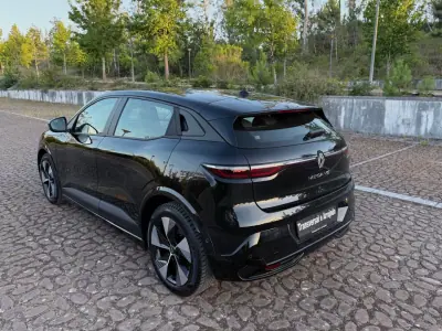 Renault Mégane E-Tech 2023 - 23500 EUR, 83000 km - AUTO.MOTO.pt - 83000km - foto 13 de 18