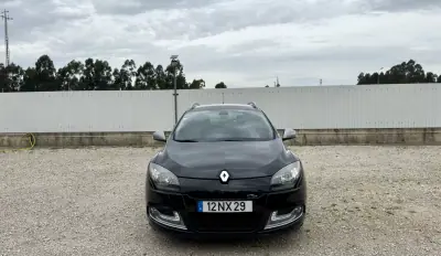 Renault Mégane Sport Tourer 2013 - 9950 EUR, 182000 km - AUTO.MOTO.pt - 182000km - foto 6 de 41