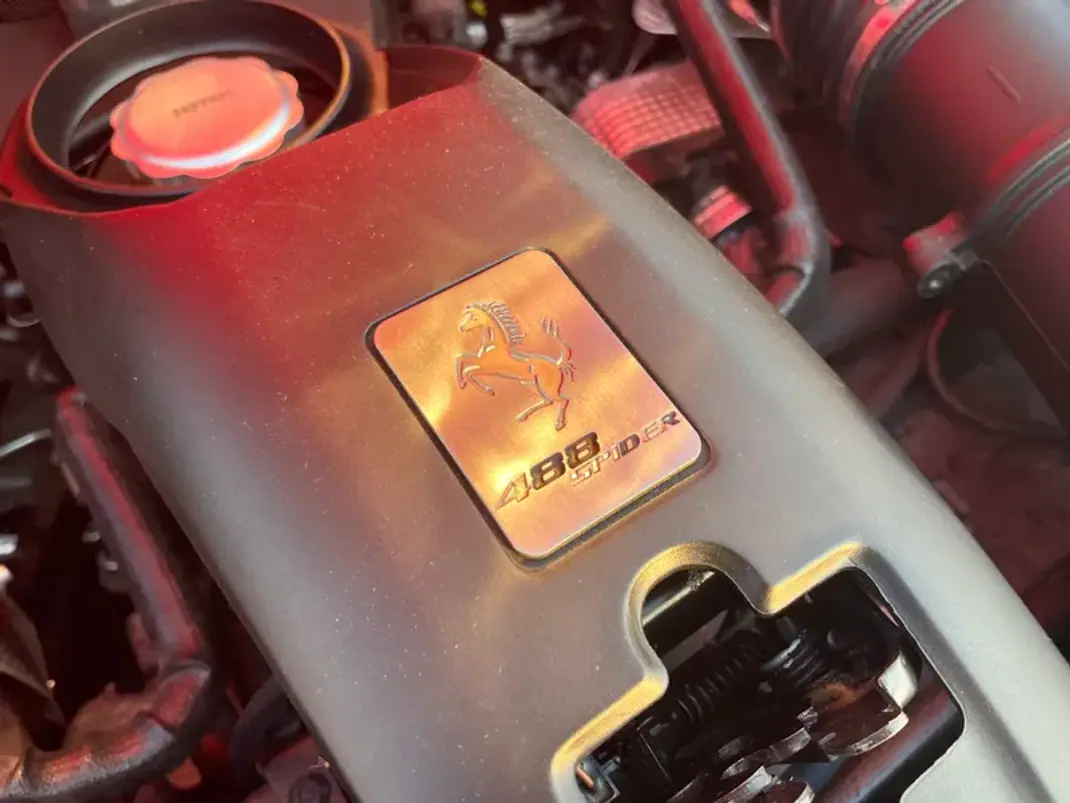 Ferrari 488 2017 - 299750 EUR, 26250 km - AUTO.MOTO.pt - 26250km - foto 14 de 26