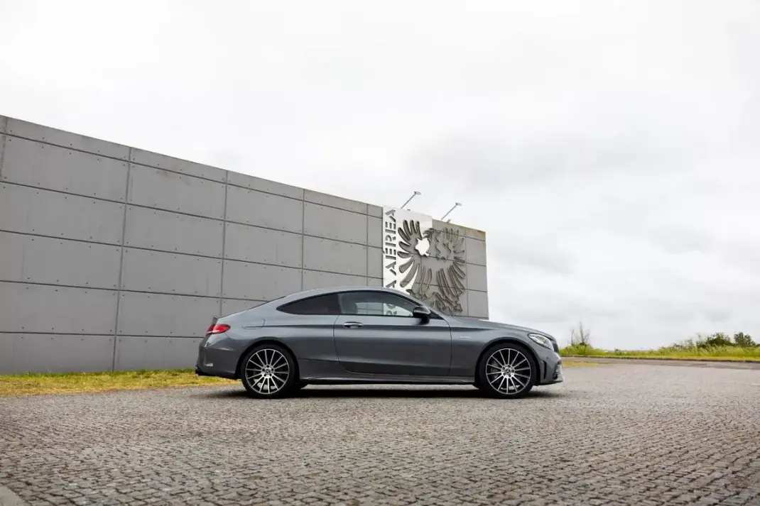 Mercedes-Benz C 43 AMG 2019 - 51490 EUR, 95000 km - AUTO.MOTO.pt - 95000km - foto 19 de 35