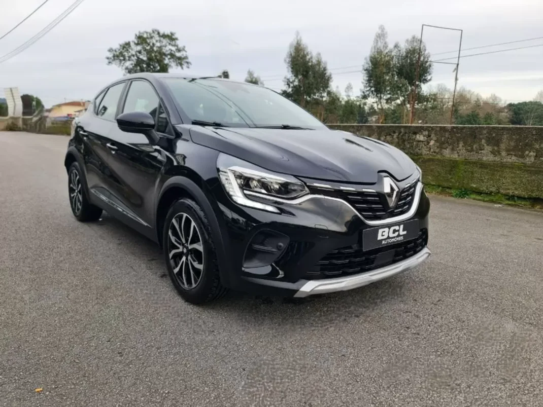 Renault Captur 2020 - 17990 EUR, 150000 km - AUTO.MOTO.pt - 150000km - foto 1 de 43