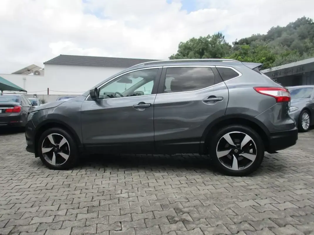 Nissan Qashqai 2016 - 13990 EUR, 190000 km - 190000km - foto 9 de 25