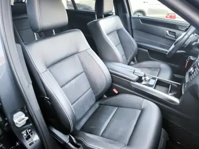 Mercedes-Benz E 250 2013 - 12950 EUR, 369000 km - AUTO.MOTO.pt - 369000km - foto 6 de 41