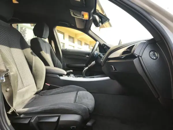 BMW 120 2014 - 17900 EUR, 180000 km - AUTO.MOTO.pt - 180000km - foto 26 de 34