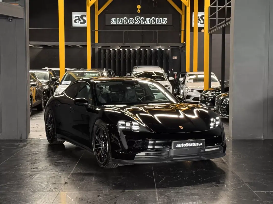 Porsche Taycan 2023 - 79990 EUR, 39100 km - AUTO.MOTO.pt - 39100km - foto 1 de 36