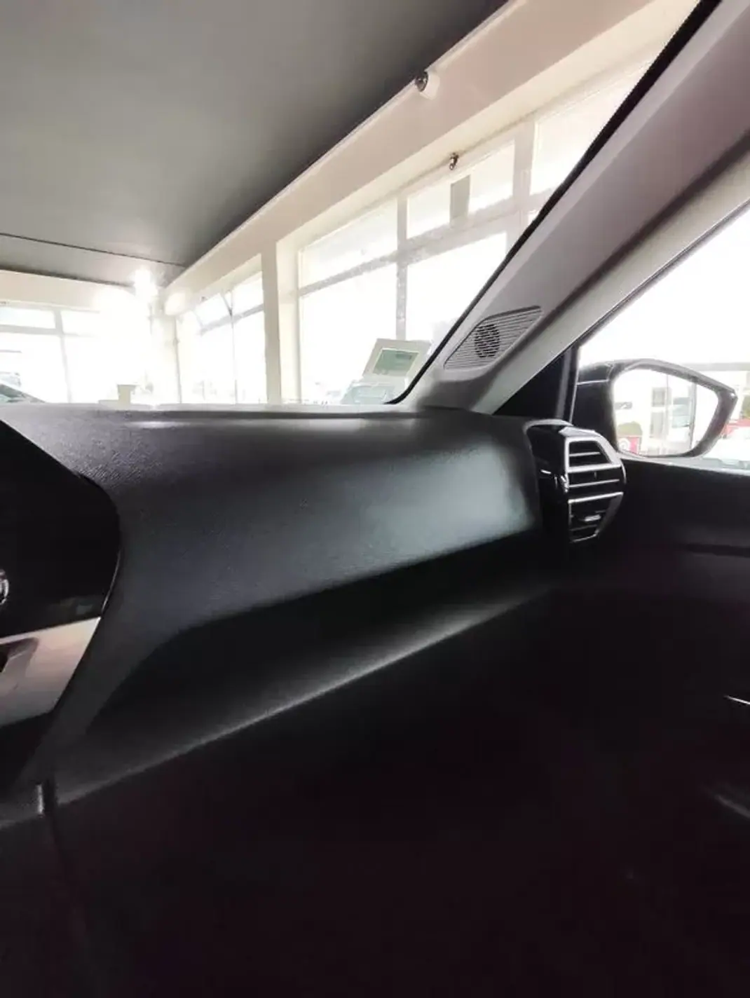 Citroën e-C4 2022 - 18500 EUR, 29900 km - AUTO.MOTO.pt - 29900km - foto 30 de 32