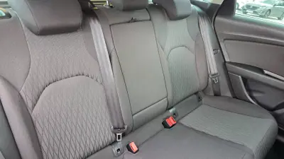 SEAT Leon ST 2015 - 13590 EUR, 95000 km - AUTO.MOTO.pt - 95000km - foto 22 de 23