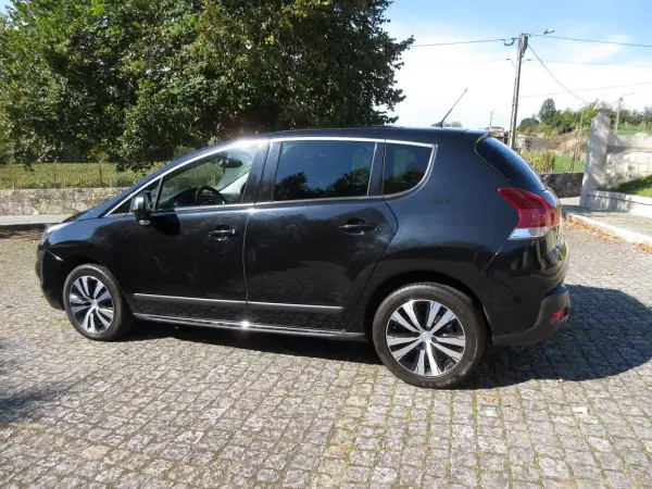 Peugeot 3008 2016 - 13990 EUR, 143000 km - AUTO.MOTO.pt - 143000km - foto 6 de 53