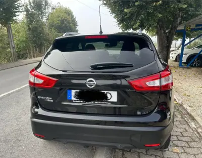 Nissan Qashqai 2015 - 18500 EUR, 152000 km - AUTO.MOTO.pt - 152000km - foto 3 de 12