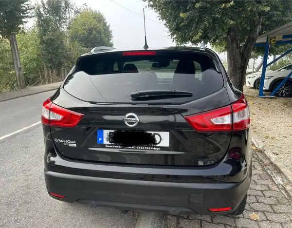 Nissan Qashqai 2015 - 18500 EUR, 152000 km - AUTO.MOTO.pt - 152000km - foto 3 de 12