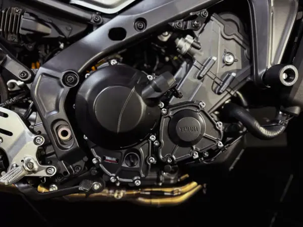 Yamaha MT 09 2023 - 11490 EUR, 5529 km - AUTO.MOTO.pt - 5529km - foto 6 de 16