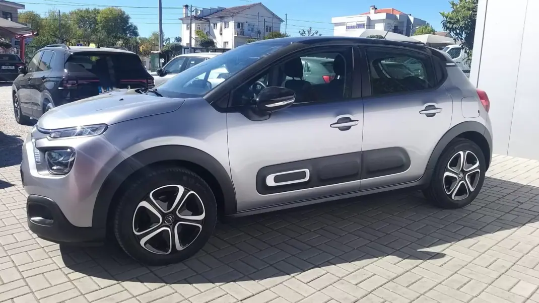 Citroën C3 2020 - 12450 EUR, 71497 km - AUTO.MOTO.pt - 71497km - foto 2 de 28