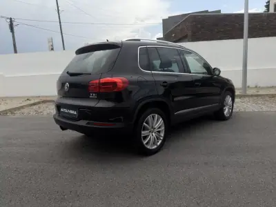 Volkswagen Tiguan 2011 - 13800 EUR, 147290 km - AUTO.MOTO.pt - 147290km - foto 6 de 26