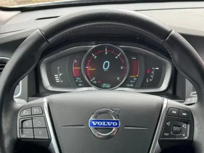 Volvo V60 2014 - 12950 EUR, 130000 km - 130000km - foto 18 de 27