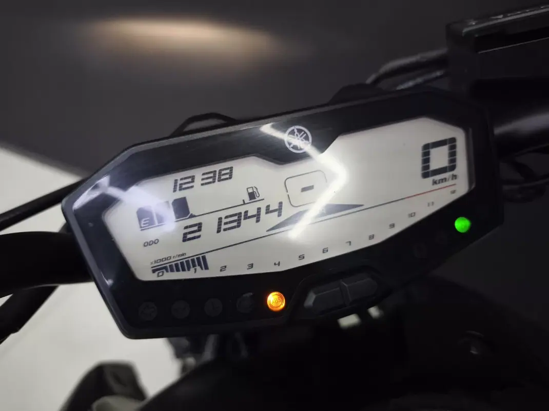 Yamaha MT 07 2018 - 6750 EUR, 21344 km - AUTO.MOTO.pt - 21344km - foto 10 de 16