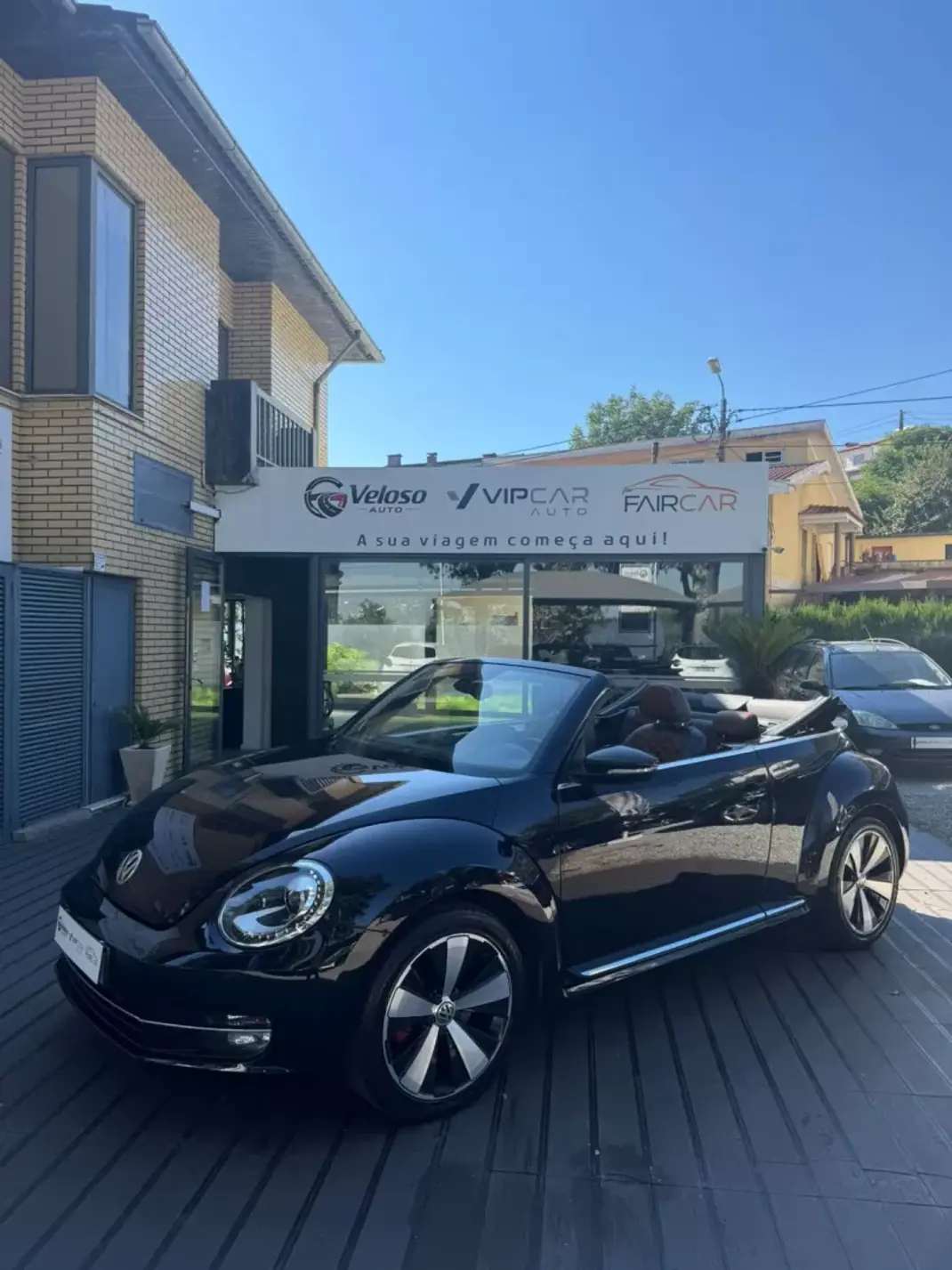 Volkswagen New Beetle Cabriolet 2014 - 27500 EUR, 99600 km - 99600km - foto 10 de 11