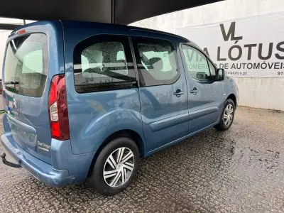 Citroën Berlingo 2015 - 10750 EUR, 200100 km - AUTO.MOTO.pt - 200100km - foto 5 de 12