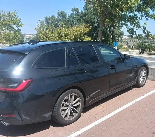 BMW 330 2021 - 24250 EUR, 130000 km - AUTO.MOTO.pt - 130000km - foto 4 de 8