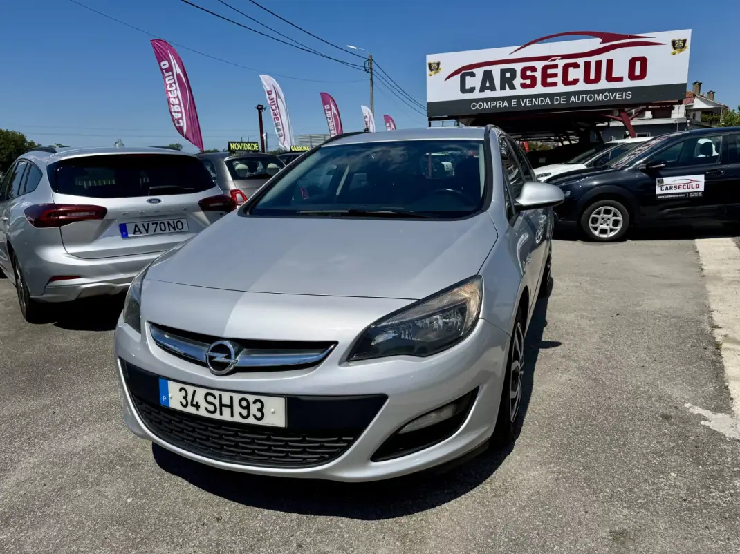 Opel Astra 2012 - 8950 EUR, 236176 km - AUTO.MOTO.pt - 236176km - foto 1 de 22