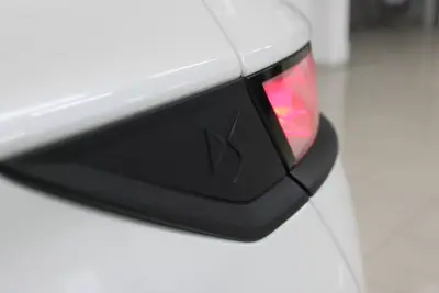DS DS7 Crossback 2020 - 23900 EUR, 136328 km - AUTO.MOTO.pt - 136328km - foto 22 de 32