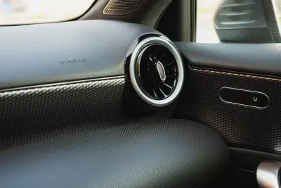 Mercedes-Benz A 250 2022 - 25000 EUR, 124440 km - AUTO.MOTO.pt - 124440km - foto 22 de 24