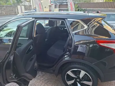 Nissan Qashqai 2015 - 12900 EUR, 138773 km - AUTO.MOTO.pt - 138773km - foto 22 de 39