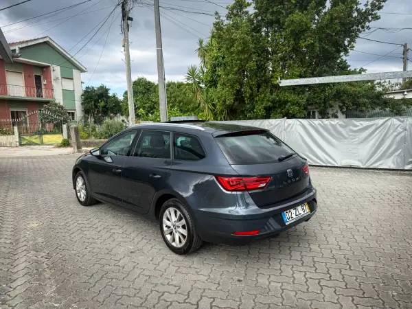 SEAT Leon ST 2019 - 11990 EUR, 190000 km - AUTO.MOTO.pt - 190000km - foto 11 de 12