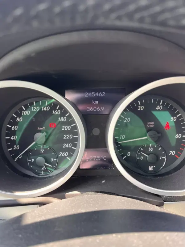Mercedes-Benz SLK 200 2006 - 12950 EUR, 245450 km - AUTO.MOTO.pt - 245450km - foto 18 de 29