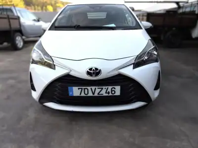 Toyota YARIS BIZZ (NLP 1.0 VVT-i 1.0) 2019 - 11000 EUR, 215000 km - AUTO.MOTO.pt - 215000km - foto 2 de 9