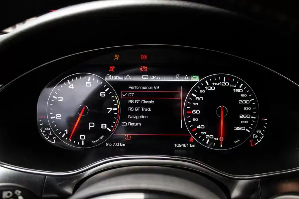 Audi RS6 Avant 2013 - 59900 EUR, 109461 km - AUTO.MOTO.pt - 109461km - foto 17 de 46
