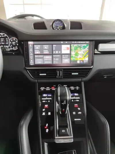 Porsche Cayenne 2020 - 74500 EUR, 67300 km - AUTO.MOTO.pt - 67300km - foto 39 de 40