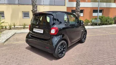 Smart ForTwo Coupé 2023 - 13280 EUR, 15000 km - AUTO.MOTO.pt - 15000km - foto 8 de 11