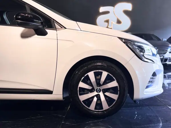 Renault Clio 2023 - 14990 EUR, 110600 km - AUTO.MOTO.pt - 110600km - foto 8 de 22