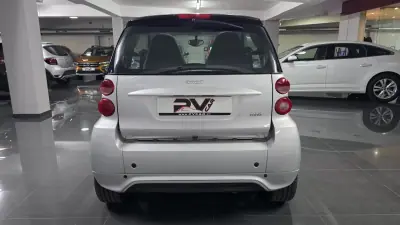 Smart ForTwo Coupé 2014 - 8990 EUR, 130000 km - AUTO.MOTO.pt - 130000km - foto 23 de 42