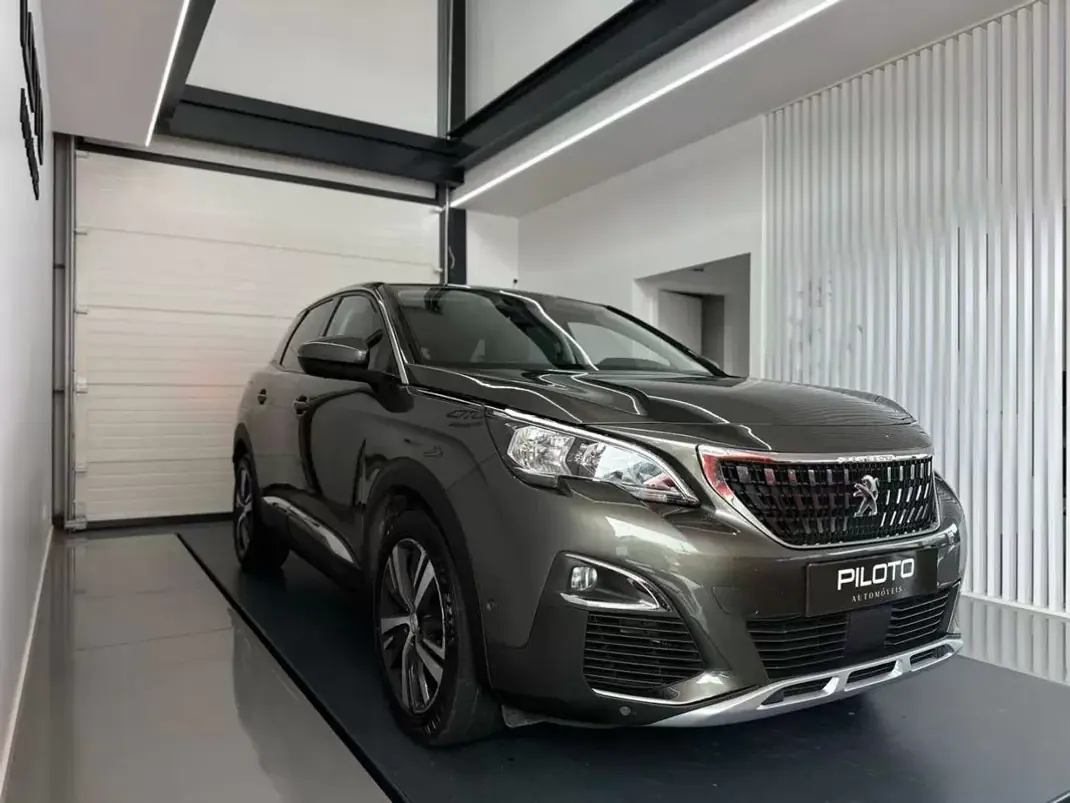 Peugeot 3008 2019 - 14990 EUR, 162229 km - AUTO.MOTO.pt - 162229km - foto 5 de 27